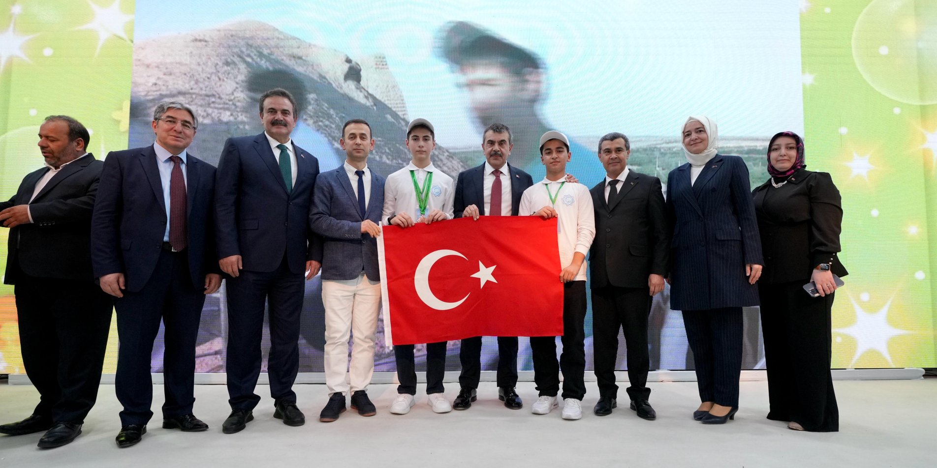 BAKAN TEKİN, TÜRKMENİSTAN'DA 2.ULUSLARARASI MATEMATİK OLİMPİYAT YARIŞMASI ÖDÜL TÖRENİ'NE KATILDI