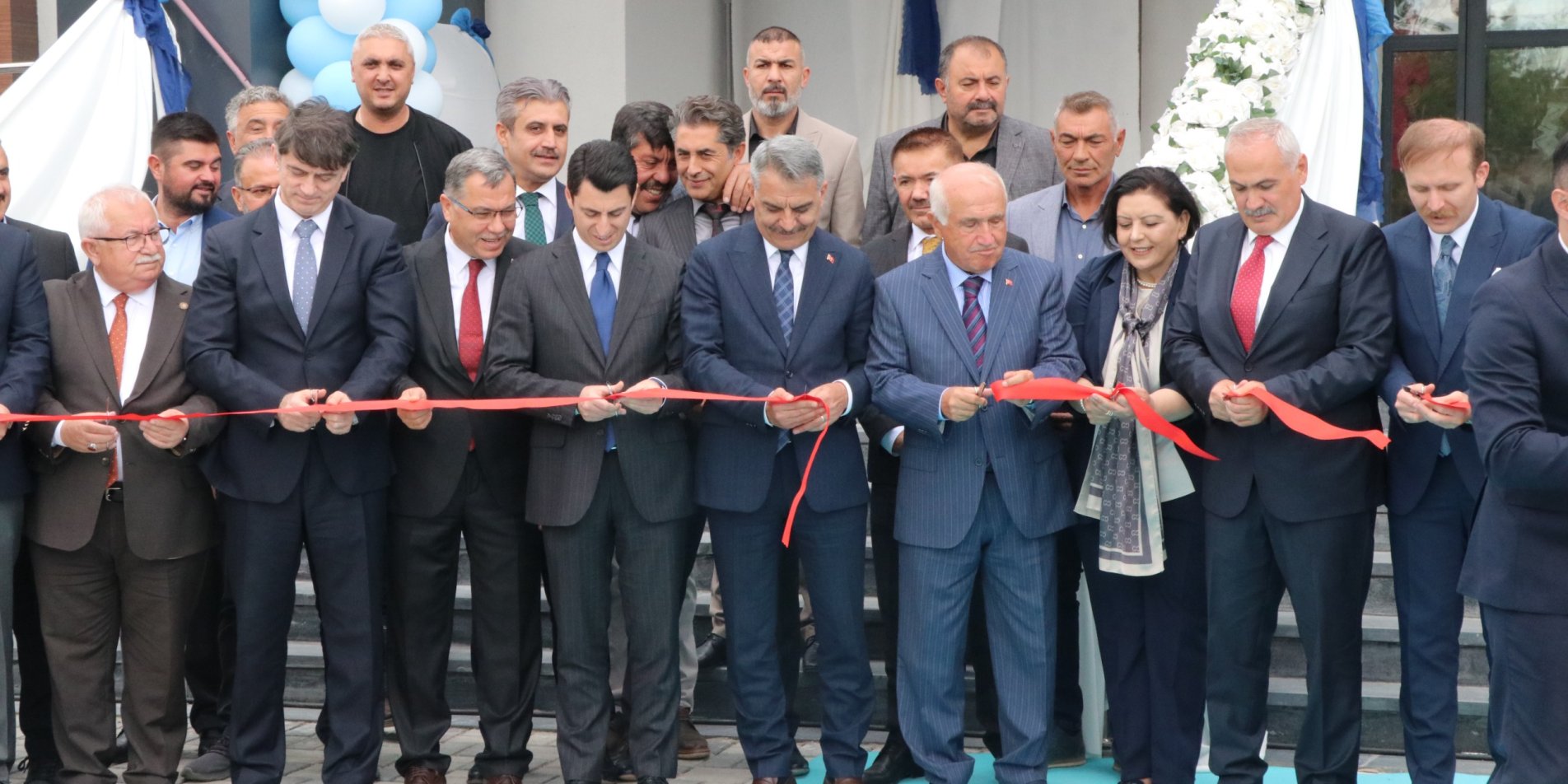 BOĞAZLIYAN'DA CEMİL ÇİÇEK MESLEKİ VE TEKNİK ANADOLU LİSESİ HİZMETE AÇILDI